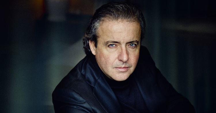 Conductor Juanjo Mena
